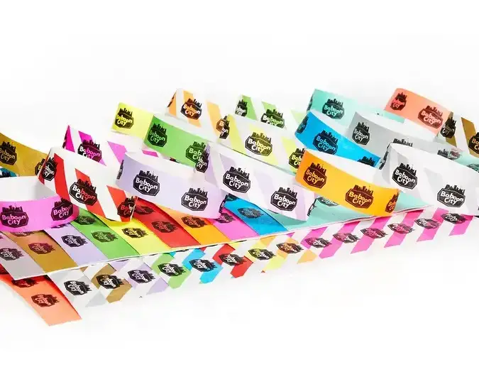 Progetta braccialetti in carta online
