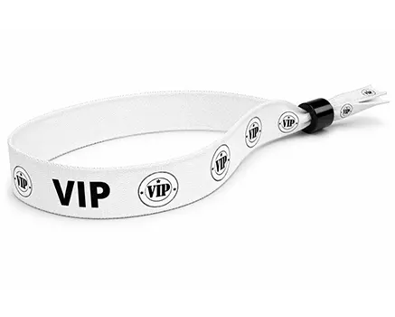 Braccialetti in tessuto per eventi VIP con testo nero