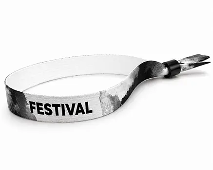 Braccialetti in tessuto per eventi tie-dye bianchi