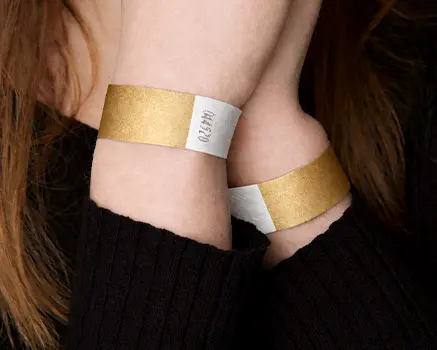 Oro braccialetti di carta